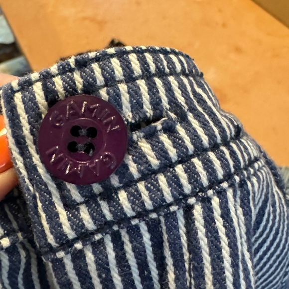 Vintage 1970s Gamin rail stripe denim cutoff shorts with back pocket detail sz 0 - Picture 4 of 5